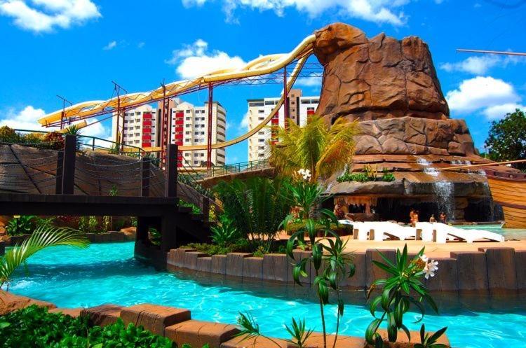 Piazza Diroma Com Acesso Ao Acqua Park Lejlighedshotel Caldas Novas Eksteriør billede